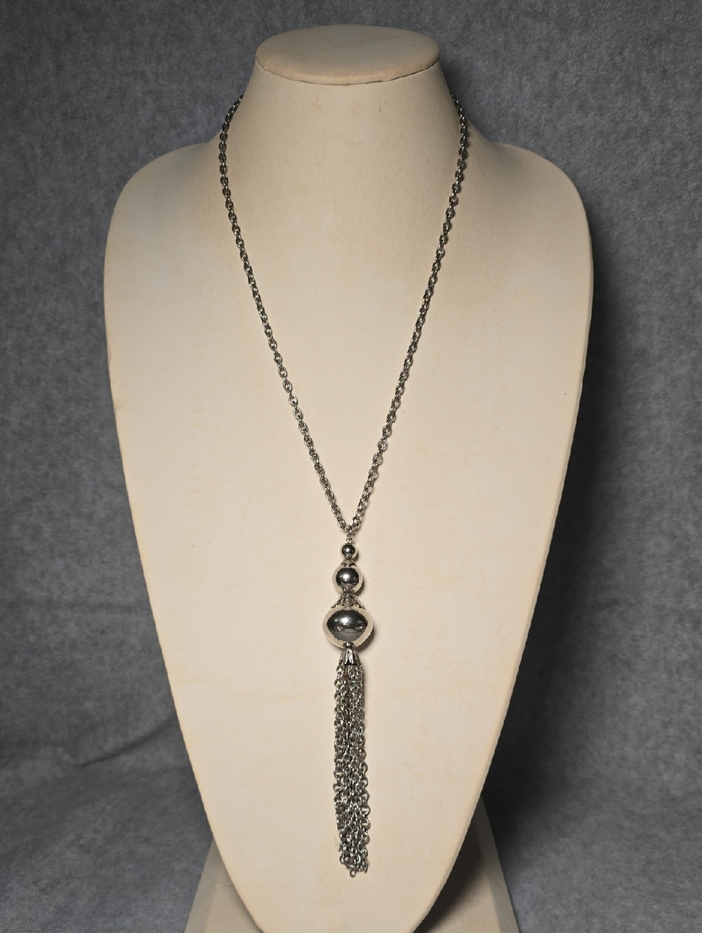 Vintage Art Nouveau Elegant Silver Tassel Pendant Necklace - Women Jewelry
